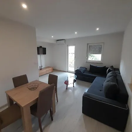 Apartamento Apartmansasa1 *